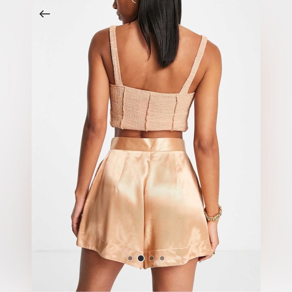 ASOS design satin twill shorts in blonde size 12 NEW w Tag